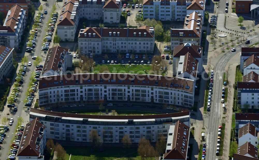 Aerial photograph Berlin Karow-Nord - Multi-family homes between Schönerlinder way, the A10 / E65 Karestraße in the residential area Berlin-Karow-Nord