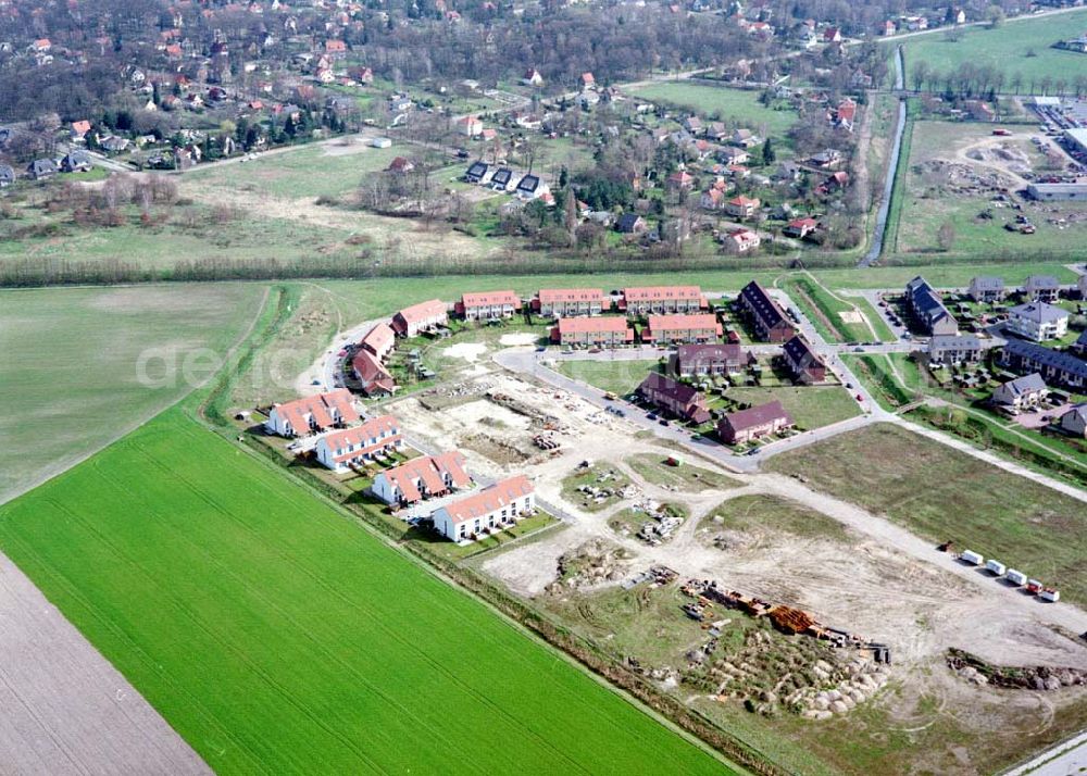 Dallgow from above - Mehrfamilienwohnhausneubau der MÜBAU an der Triftstraße in 14624 Dallgow.