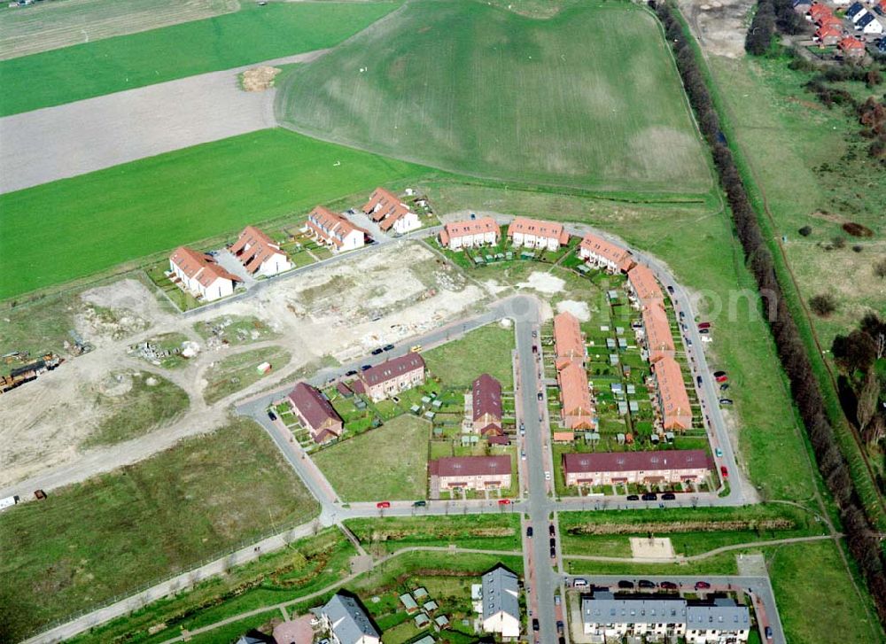 Dallgow from above - Mehrfamilienwohnhausneubau der MÜBAU an der Triftstraße in 14624 Dallgow.