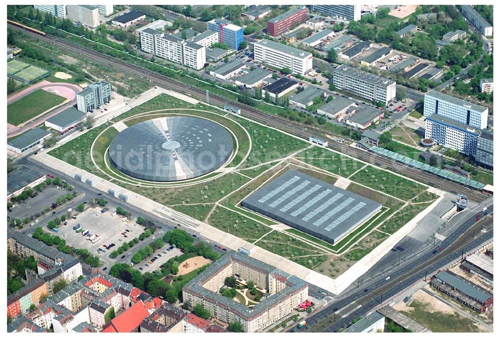 Berlin - Prenzlauer-Berg from the bird's eye view: Fertiggestelltes Velodrom an der Landsberger Allee in Berlin-Prenzlauer Berg. Errichtet durch die OSB-Sportstättenbau i.L.. Betreiber: Velomax Berlin Hallenbetriebs GmbH, Am Falkplatzm,10437 Berlin, Tel.: (0 30) 44 30 45 Fax: (0 30) 44 30 47 09, info@velomax.de