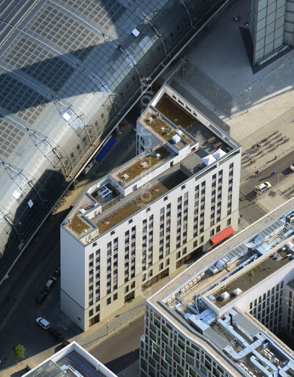 Aerial image Berlin OT Moabit - View of the hotel Meininger in the district of Moabit in Berlin