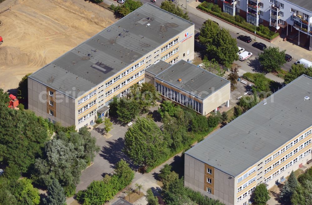 Berlin OT Hellersdorf from the bird's eye view: View of the Melanchthon secondary school in the district of Hellersdorf in Berlin