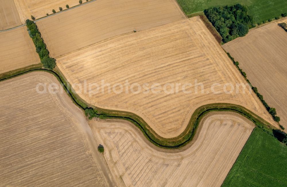 Sendenhorst from the bird's eye view: Irrigation and Melioration- channels on agricultural fields in Sendenhorst in the state North Rhine-Westphalia, Germany