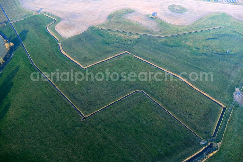 Aerial photograph Tützpatz - Irrigation and Melioration- channels on agricultural fields in Tuetzpatz in the state Mecklenburg - Western Pomerania, Germany