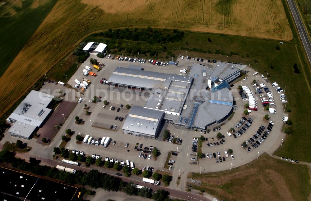 Halle / Saale from the bird's eye view: Mercedes - sale of S & G Automotive mbH at the Carl-Benz-Straße in Halle (Saale) in Saxony-Anhalt