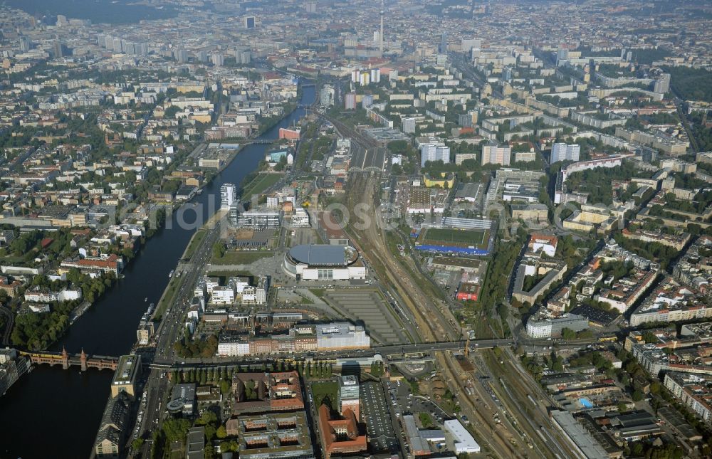 Aerial photograph Berlin - Mercedes-Benz-Arena on the Spree riverbank in the Friedrichshain part of Berlin. The former O2 World - now Mercedes-Benz-Arena - is located in the Anschutz Areal, a business and office space on the riverbank