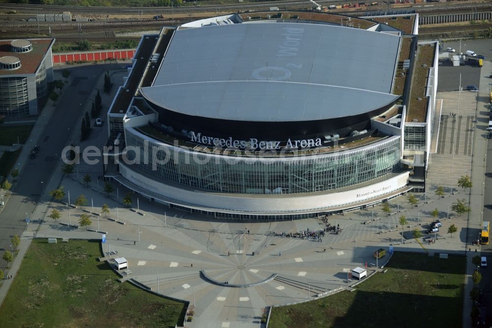 Berlin from the bird's eye view: Mercedes-Benz-Arena on the Spree riverbank in the Friedrichshain part of Berlin. The former O2 World - now Mercedes-Benz-Arena - is located in the Anschutz Areal, a business and office space on the riverbank