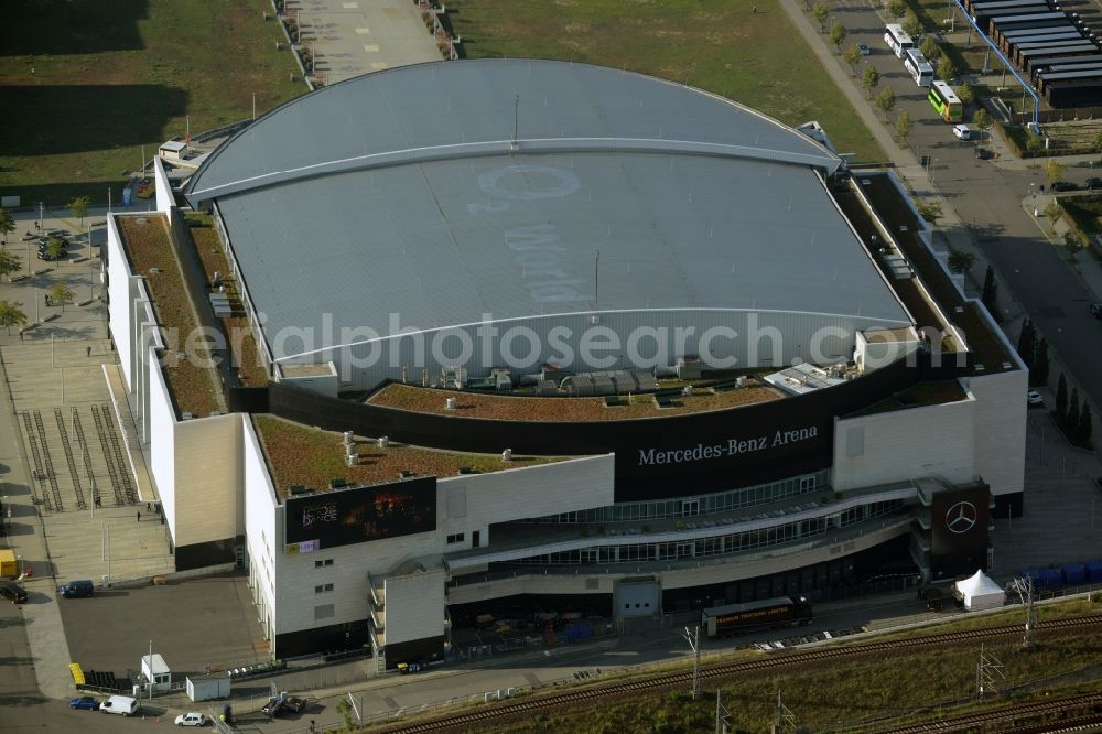 Berlin from the bird's eye view: Mercedes-Benz-Arena on the Spree riverbank in the Friedrichshain part of Berlin. The former O2 World - now Mercedes-Benz-Arena - is located in the Anschutz Areal, a business and office space on the riverbank