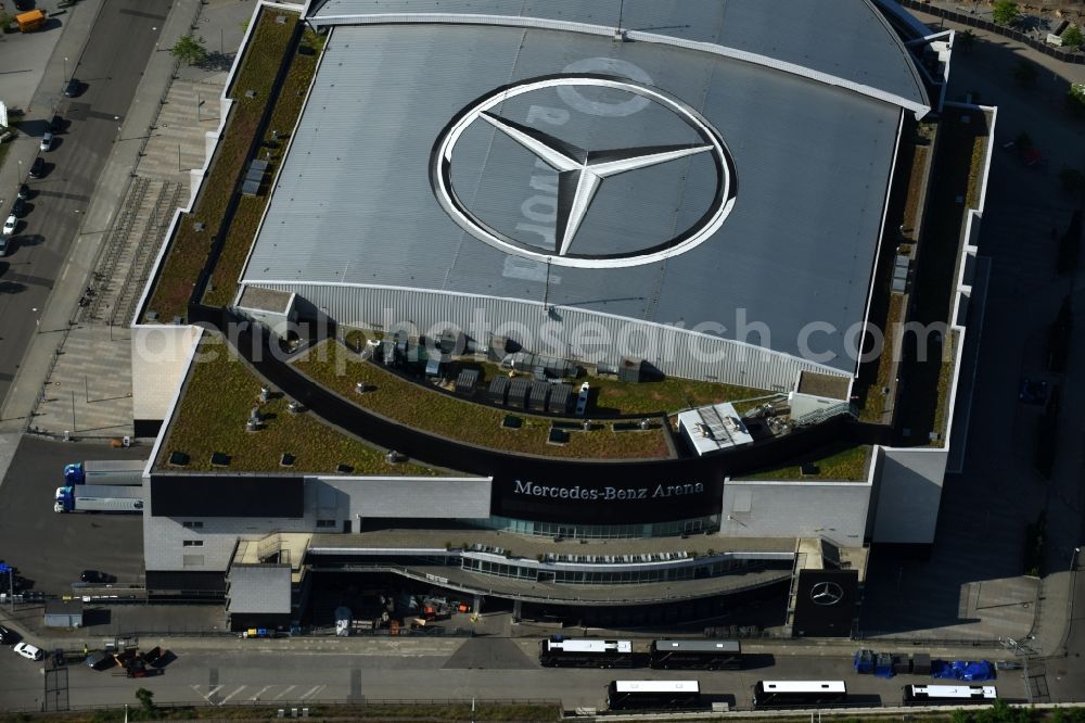 Berlin from the bird's eye view: Mercedes-Benz-Arena on the Spree riverbank in the Friedrichshain part of Berlin. The former O2 World - now Mercedes-Benz-Arena - is located in the Anschutz Areal, a business and office space on the riverbank