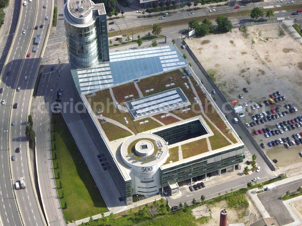 München from the bird's eye view: Mercedes-Benz dealership in Munich at the Arnulf Strasse in Munich in Bavaria