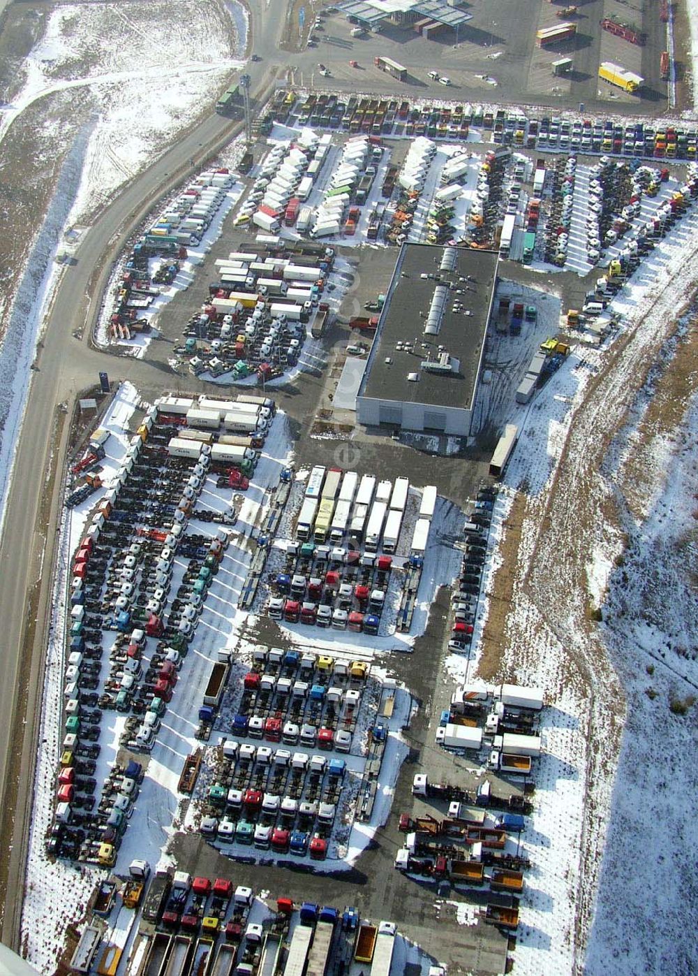 Aerial image Königs Wusterhausen/Brandenburg - Mercedes Benz Nutzfahrzeugniederlassung am südlichen Berliner Ring bei Königs Wusterhausen im Bundesland Brandenburg