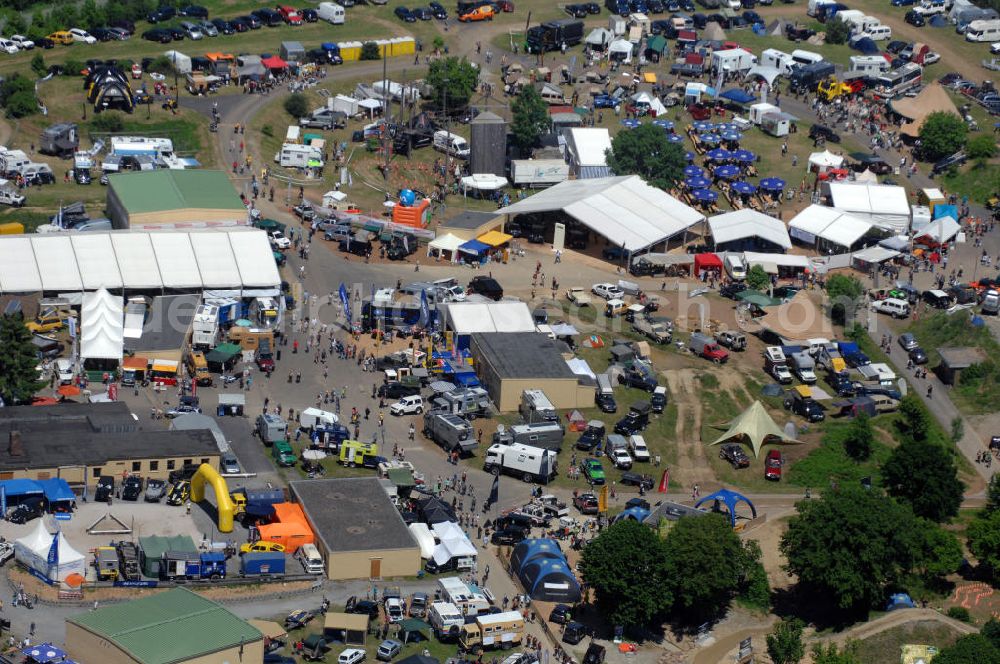 Aerial photograph Bad Kissingen - Die Messe Abenteuer & Allrad auf dem Messeplatz nahe dem Stadtteil Reiterwiesen in Bayern. The adventure & all-wheel fair at the fair place at the district Reiterwiesen in Bavaria.