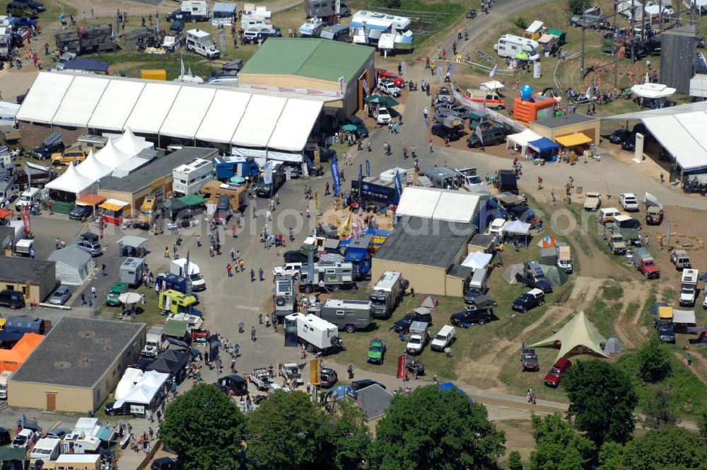 Bad Kissingen from the bird's eye view: Die Messe Abenteuer & Allrad auf dem Messeplatz nahe dem Stadtteil Reiterwiesen in Bayern. The adventure & all-wheel fair at the fair place at the district Reiterwiesen in Bavaria.