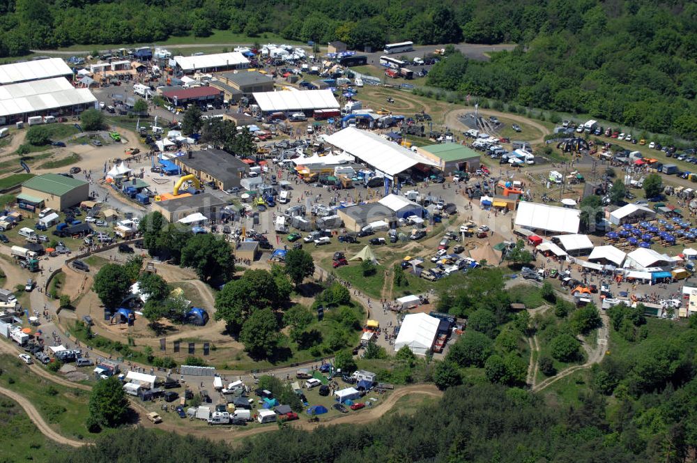 Aerial image Bad Kissingen - Die Messe Abenteuer & Allrad auf dem Messeplatz nahe dem Stadtteil Reiterwiesen in Bayern. The adventure & all-wheel fair at the fair place at the district Reiterwiesen in Bavaria.