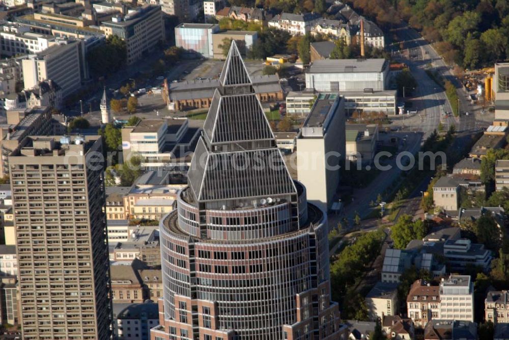 Aerial photograph Frankfurt am Main - Blick auf die Spitze des Messeturms auf dem Messe- und Ausstellungsgelände Frankfurt auf der Friedrich-Ebert-Anlage 1. Ansprechpartner: Dr. Jens Schreiber Tel.: 69 75 75-66 22 - Telefax +49 69 75 75-68 44 press@messefrankfurt.com