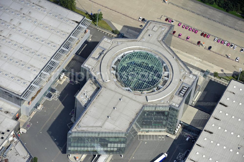 Aerial image Nürnberg - Blick auf das Messegelände und das CongressCenter Nürnberg im Stadtteil Langwasser. Wichtige Messen in Nürnberg sind die u.a. die Spielwarenmesse und die Interzoo. View of the exhibition grounds and the Congress Center Nuremberg in the district Langwasser. Major trade fairs in Nuremberg are, inter alia, The International Toy Fair and the Interzoo.