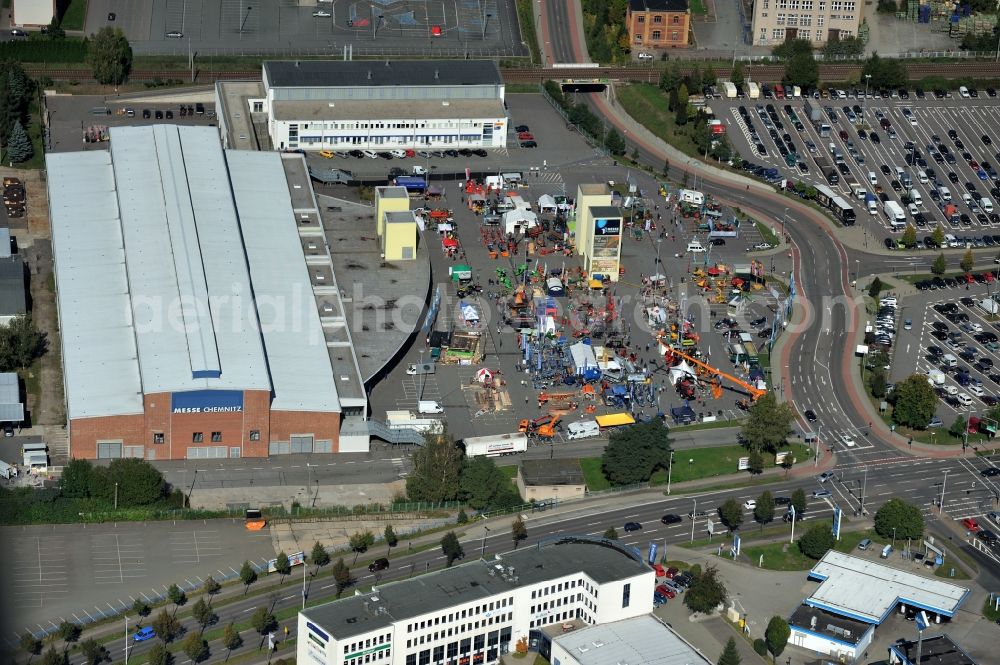 Aerial photograph Chemnitz - Exhibition grounds of the Chemnitz Arena with parking space and exhibition area at Messeplatz in Chemnitz in Saxony