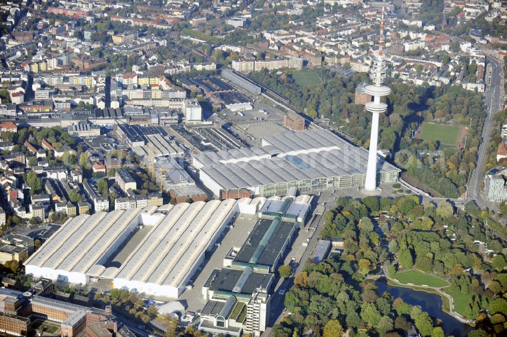 Aerial image Hamburg - Blick auf die Innenstadt von Hamburg mit dem Messegelände, dem Heinrich-Hetz-Turm und dem Fleischgroßmarkt. Umgangssprachlich wird der 279 Meter hohe Fernmeldeturm auch Fernsehturm oder Tele-Michel genannt und ist eines der Wahrzeichen Hamburgs. View to the inner city of Hamburg with the fairground, the Heinrich-Hertz-tower and the central market. Colloquial the tower is also called television tower or Tele-Michel. It is 279 meters tall and belongs to the landmarks of Hamburg.