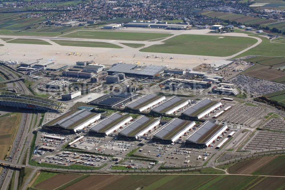 Stuttgart from the bird's eye view: Blick auf das Messegelände am Flughafen Stuttgart. General view from the grounds of the airport Stuttgart.