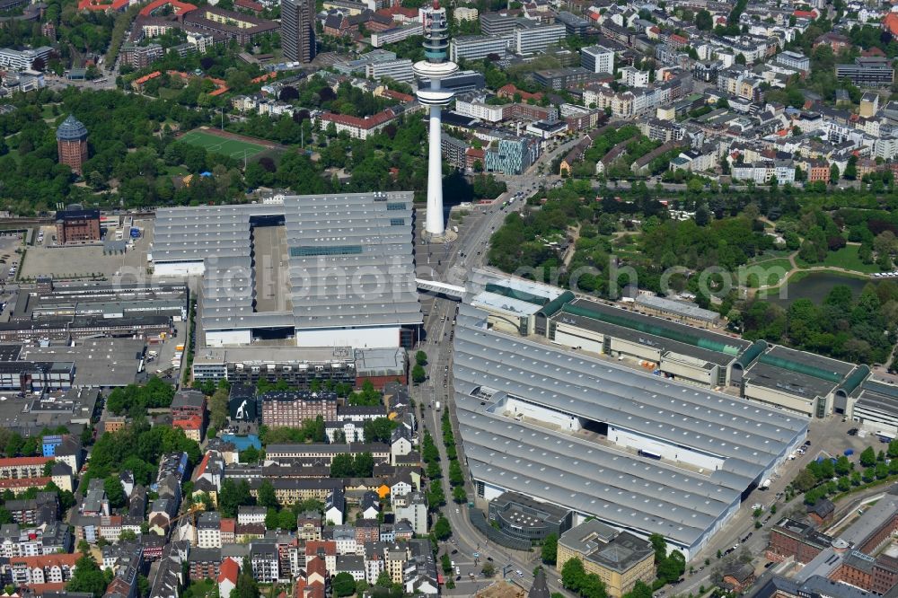 Aerial image Hamburg - Exhibition halls of the Neue Messe Hamburg Messe und Congress GmbH at the TV tower Heinrich-Hertz-Turm in Hamburg