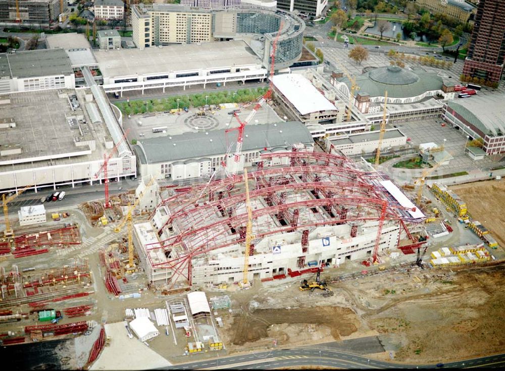 Frankfurt am Main from above - Messeneubau auf dem Gelände des ehem. Güterbahnhofes in Frankfurt/Main. (Hessen).