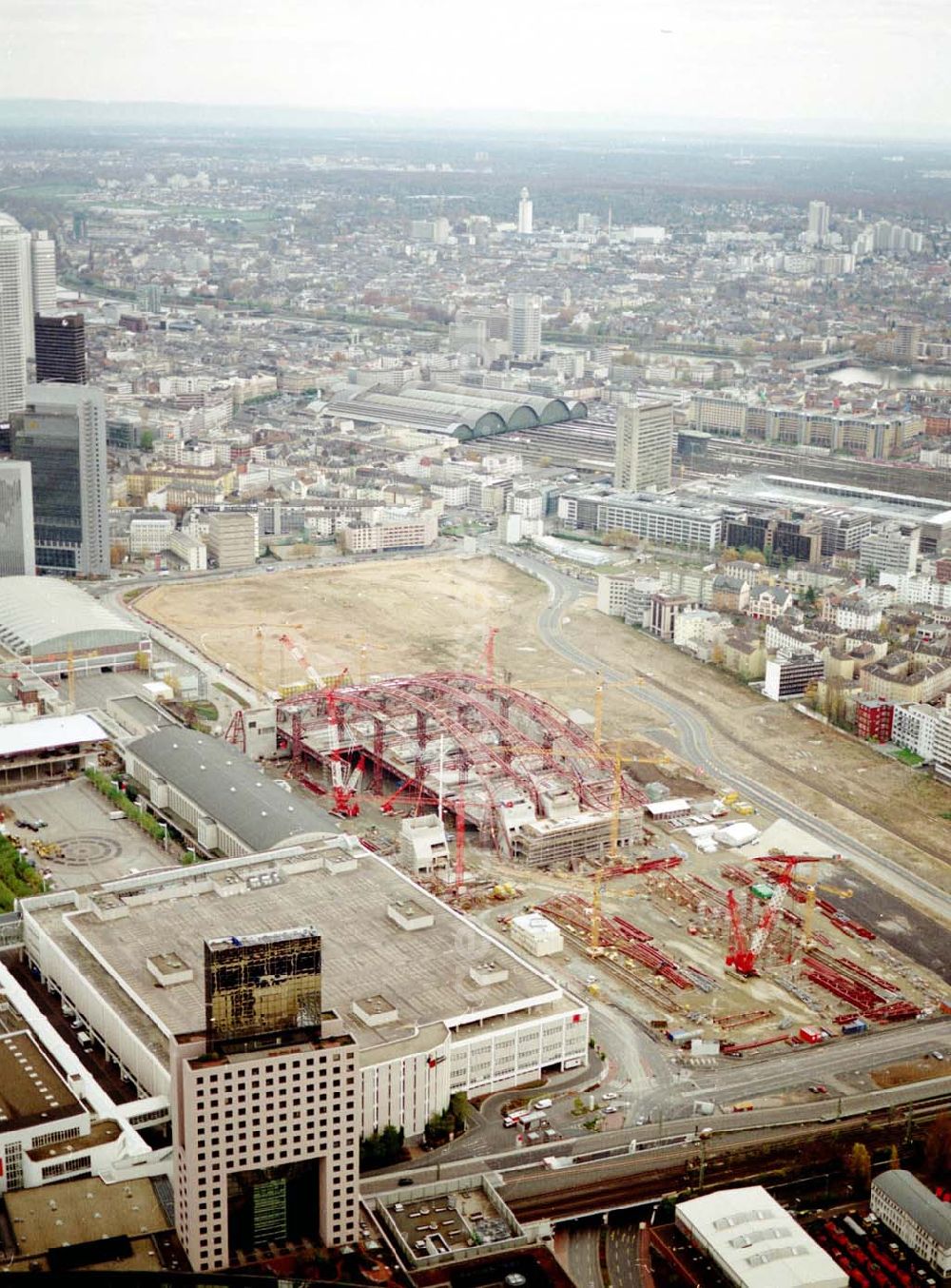 Aerial image Frankfurt am Main - Messeneubau auf dem Gelände des ehem. Güterbahnhofes in Frankfurt/Main. (Hessen).