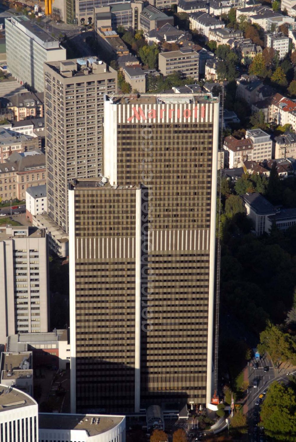 Aerial image Frankfurt am Main - Blick auf das Marriott Hotel Frankfurt, Hamburger Allee 2, 60486 Frankfurt - Tel.: 069/7955 - 2432 -