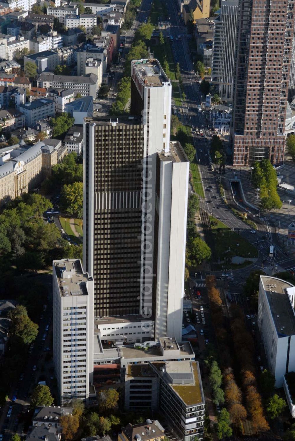 Aerial photograph Frankfurt am Main - Blick auf das Marriott Hotel Frankfurt, Hamburger Allee 2, 60486 Frankfurt - Tel.: 069/7955 - 2432 -