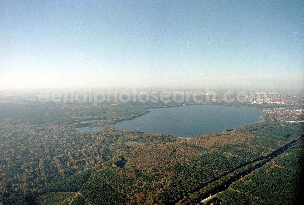 Aerial image Berlin - Köpenick - Müggelberge mit dem Müggelsee in Berlin - Köpenick.