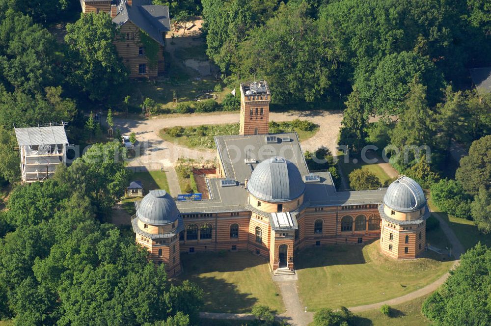 Aerial image Potsdam - Blick auf das Potsdam-Institut für Klimafolgenforschung (PIK) im Michelsonhaus als Teil des Wissenschaftspark Albert Einstein auf dem Potsdamer Telegrafenberg. Das 1992 gegründete Institut untersucht wissenschaftlich und gesellschaftlich bedeutsame Fragestellungen in den Bereichen globaler Wandel, globale Erwärmung und nachhaltige Entwicklung. View of the Potsdam Institute for Climate Impact Research (PIK) on the Potsdamer Telegrafenberg. Founded in 1992, the institute studies scientifically and socially important issues in the areas of global change, global warming and sustainable development.