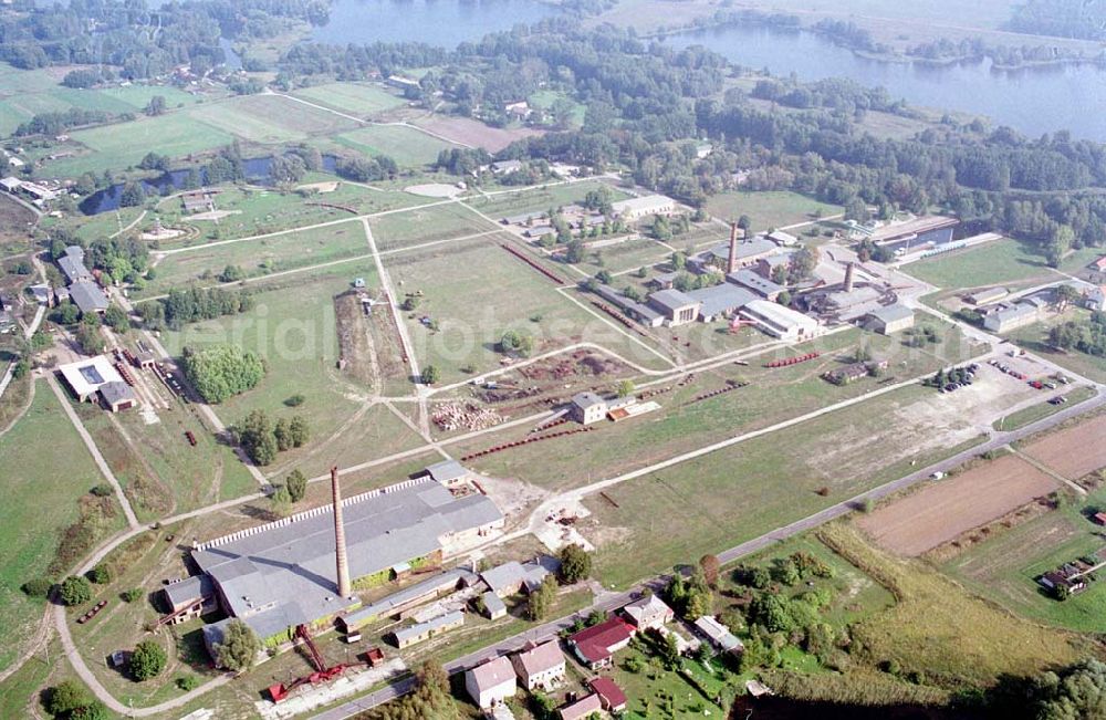 Mildenberg / Brandenburg from the bird's eye view: Mildenberg / Brandenburg Blick auf Ziegeleipark Gesellschaft für Museum und Touristik Mildenberg mbH Ziegelei 10 16775 Mildenberg info@ziegeleipark.de Tel: 03307/310410 Fax: 03307/310411