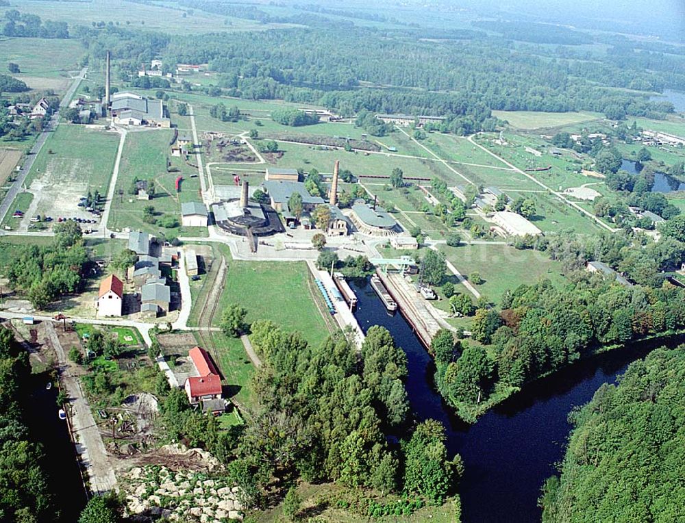 Mildenberg / Brandenburg from the bird's eye view: Mildenberg / Brandenburg Blick auf Ziegeleipark Gesellschaft für Museum und Touristik Mildenberg mbH Ziegelei 10 16775 Mildenberg info@ziegeleipark.de Tel: 03307/310410 Fax: 03307/310411