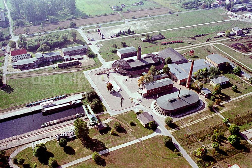 Aerial photograph Mildenberg / Brandenburg - Mildenberg / Brandenburg Blick auf Ziegeleipark Gesellschaft für Museum und Touristik Mildenberg mbH Ziegelei 10 16775 Mildenberg info@ziegeleipark.de Tel: 03307/310410 Fax: 03307/310411