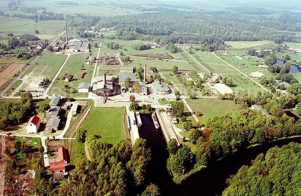 Mildenberg / Brandenburg from the bird's eye view: Mildenberg / Brandenburg Blick auf Ziegeleipark Gesellschaft für Museum und Touristik Mildenberg mbH Ziegelei 10 16775 Mildenberg info@ziegeleipark.de Tel: 03307/310410 Fax: 03307/310411