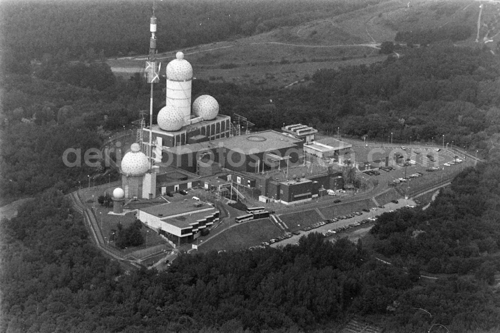 Aerial image Berlin - Ruins of the former American military interception and radar system on the Teufelsberg in Berlin - Charlottenburg