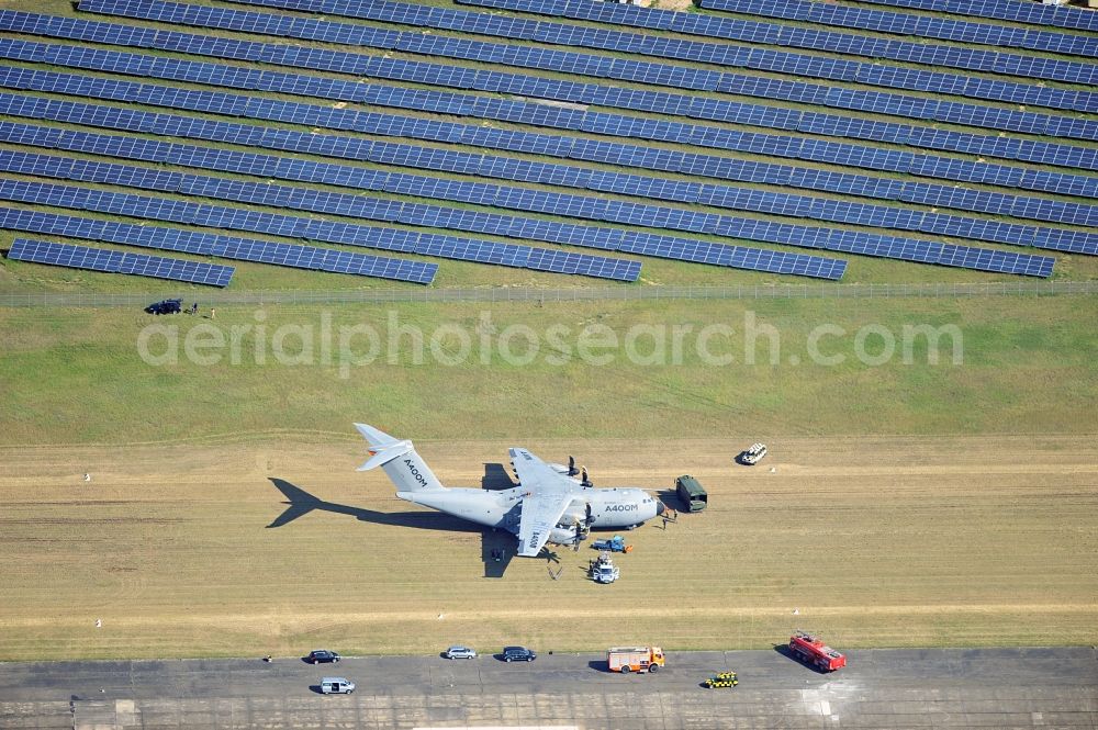 Drewitz from above - Military transport aircraft Airbus A400M on the airfield Cottbus-Drewitz in Brandenburg