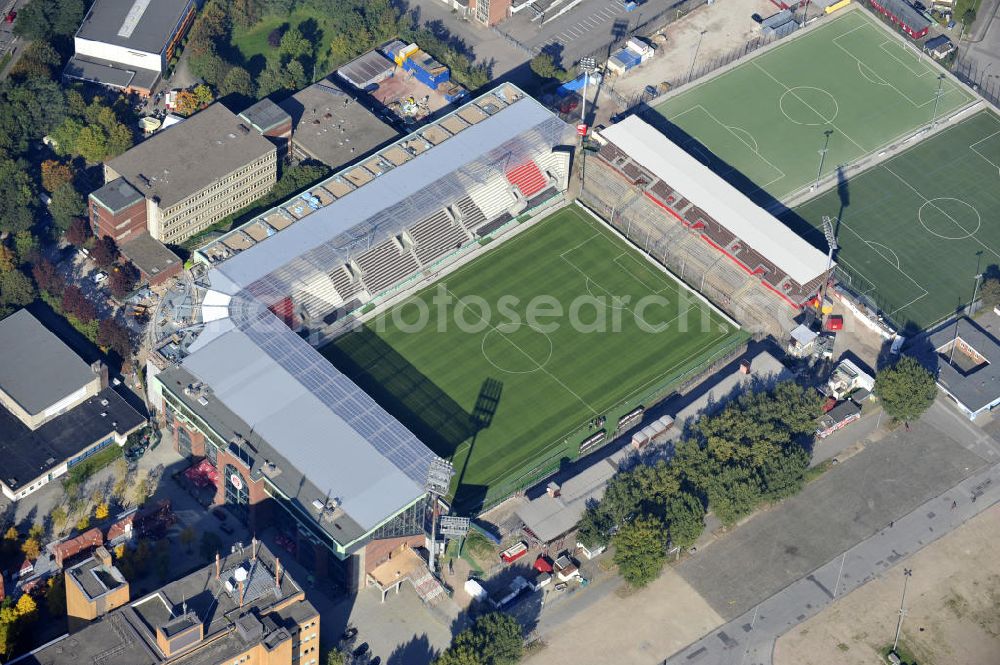 Hamburg from above - Blick auf den stufenweisen Um- und Ausbau des Hamburger Millerntor-Stadion / St. Pauli Stadion. Das Stadion ist Heimstätte der 1. und 2. Fußballmannschaft des FC St. Pauli. View of the gradual conversion and expansion work of the Hamburg Millerntor Stadium / St. Pauli stadium. The stadium is home to the first and 2 Soccer team of FC St. Pauli.