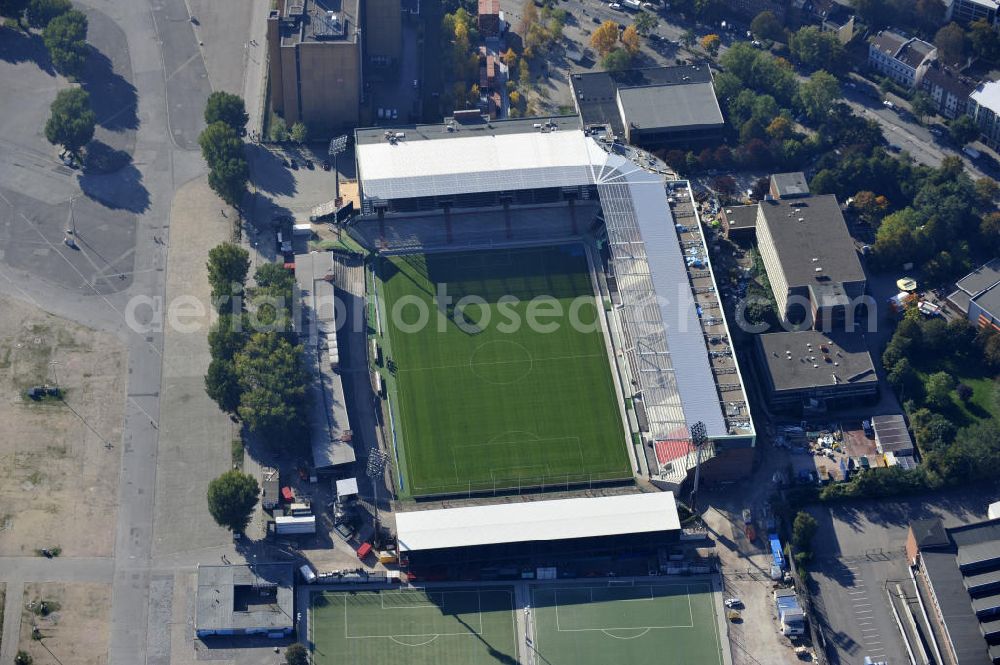 Aerial image Hamburg - Blick auf den stufenweisen Um- und Ausbau des Hamburger Millerntor-Stadion / St. Pauli Stadion. Das Stadion ist Heimstätte der 1. und 2. Fußballmannschaft des FC St. Pauli. View of the gradual conversion and expansion work of the Hamburg Millerntor Stadium / St. Pauli stadium. The stadium is home to the first and 2 Soccer team of FC St. Pauli.