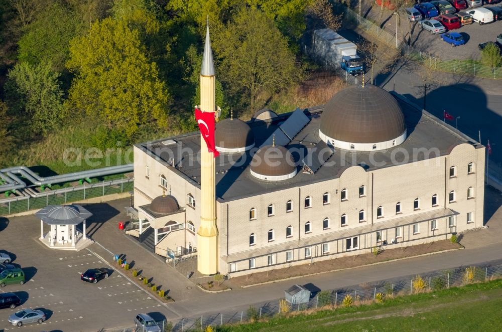 Aerial image Hamm - Minaret of the Yunus Emre Camii Mosque on Huelskamp in Heessen in North Rhine-Westphalia