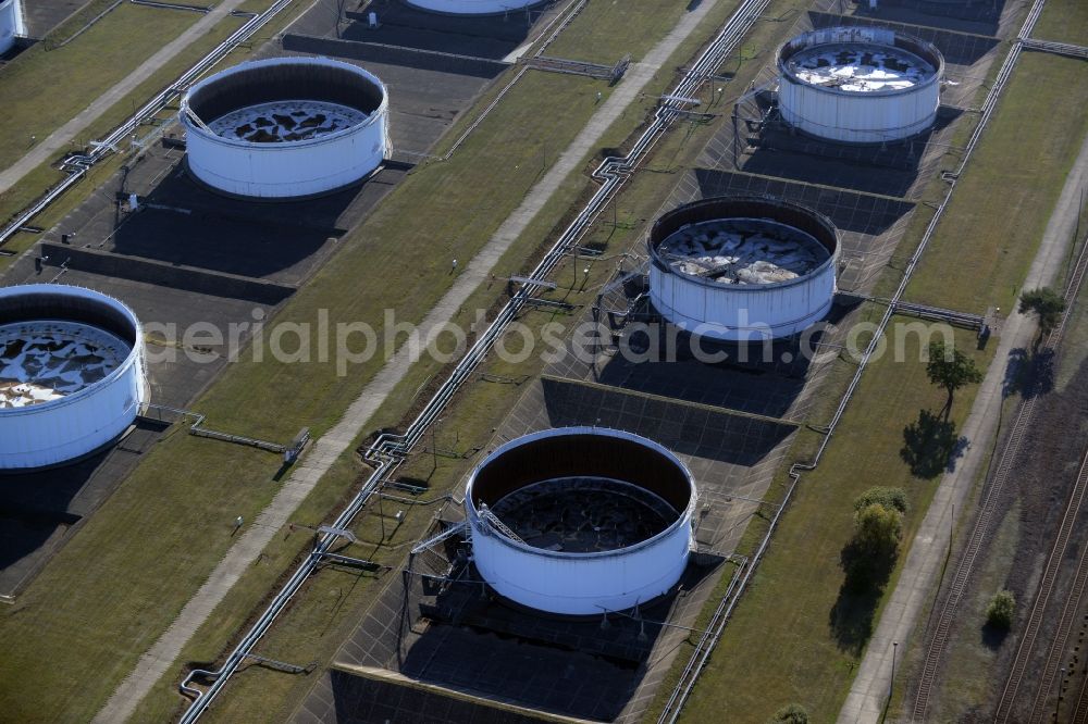 Aerial photograph Seefeld - Mineral oil - high storage tanks for gasoline and diesel fuels in Seefeld in Brandenburg