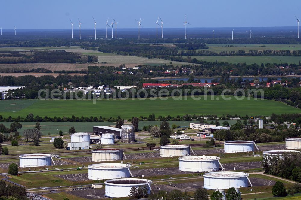 Seefeld-Löhme from above - Mineral oil - high storage tanks for gasoline and diesel fuels in Seefeld in Brandenburg