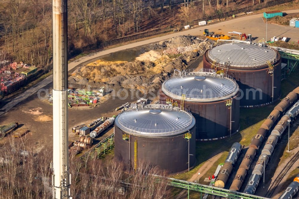 Gladbeck from above - Mineral oil - tank of of Ineos Phenol GmbH in Gladbeck in the state North Rhine-Westphalia, Germany