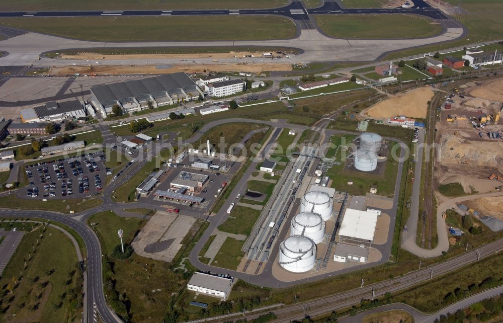 Aerial image Schönefeld - Mineral oil - tank on Flughafen BER in Schoenefeld in the state Brandenburg, Germany