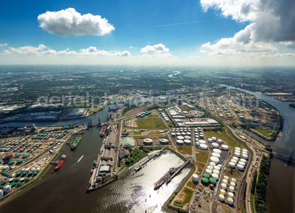 Aerial photograph Hamburg - Mineral oil - tank at the Neuhoefer Hafen at the Rethe in Hamburg in Germany. On the area there are the companies Oiltanking and Silo P. Kruse Betriebs- GmbH & Co