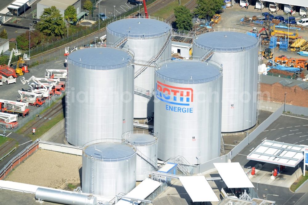 Aerial image Frankfurt am Main - Mineral oil - tank der ROTH Energie in Frankfurt in the state Hesse