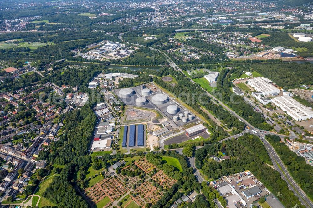 Aerial image Essen - Mineral oil - tank of Tanklager Essen in Essen in the state North Rhine-Westphalia, Germany