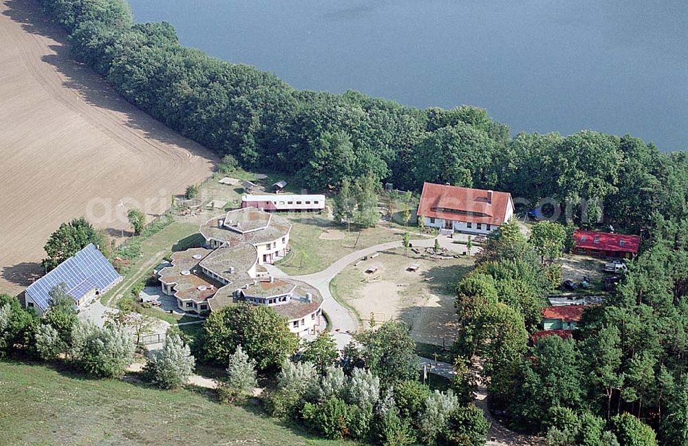 Mirow / Brandenburg from above - Mirow / Brandenburg Erste ökologische Wohlfühl-Jugendherberge Deutschlands Jugendherberge Mirow 21 Retzower Straße 17252 Mirow Tel.: 039833/20726 Fax: 039833/22057 E-Mail: mirow21@t-online.de 16.09.2003