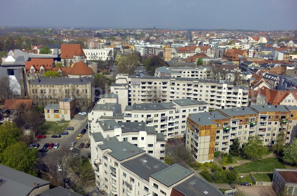 Aerial photograph Halle / Saale - Mixed development of old and new residential buildings in the old town of Halle in Saxony-Anhalt