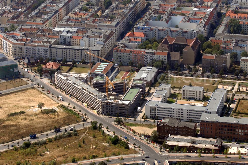 Aerial photograph Berlin - Mixing of residential and commercial settlements on Eldenaer Strasse in the district Prenzlauer Berg in Berlin, Germany