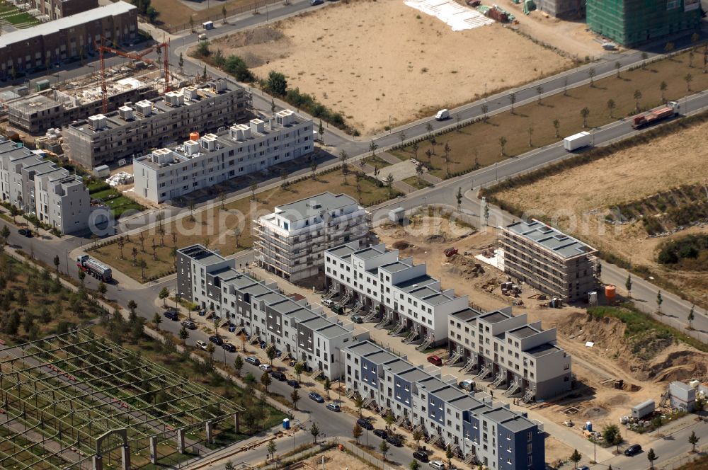 Berlin from the bird's eye view: Mixing of residential and commercial settlements on Eldenaer Strasse in the district Prenzlauer Berg in Berlin, Germany